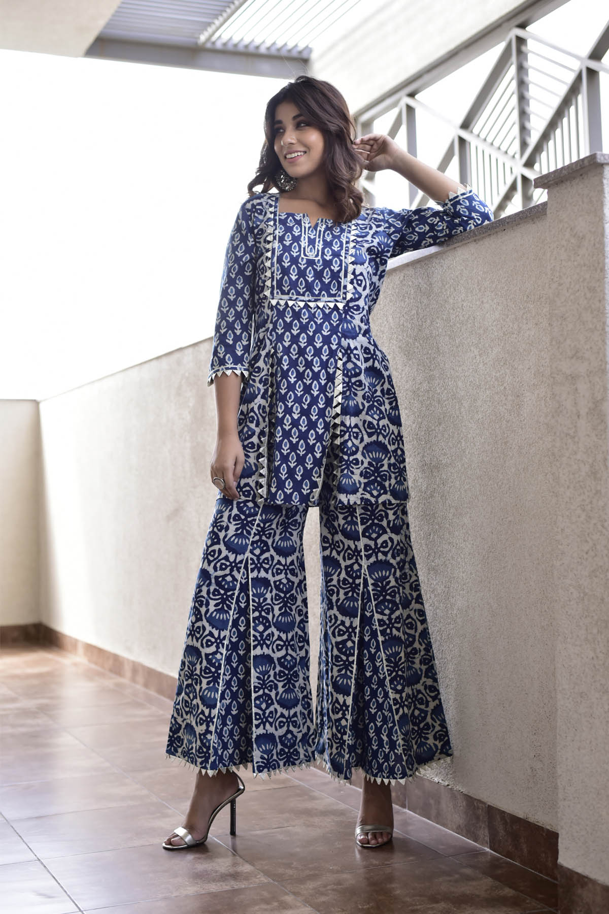 INDIGO ARIAN SHARARA SET