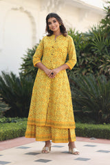 USHARVI FLORAL JAAL BLOCK PRINTED TOP-PANELED PLAZZO & SHRUG SET