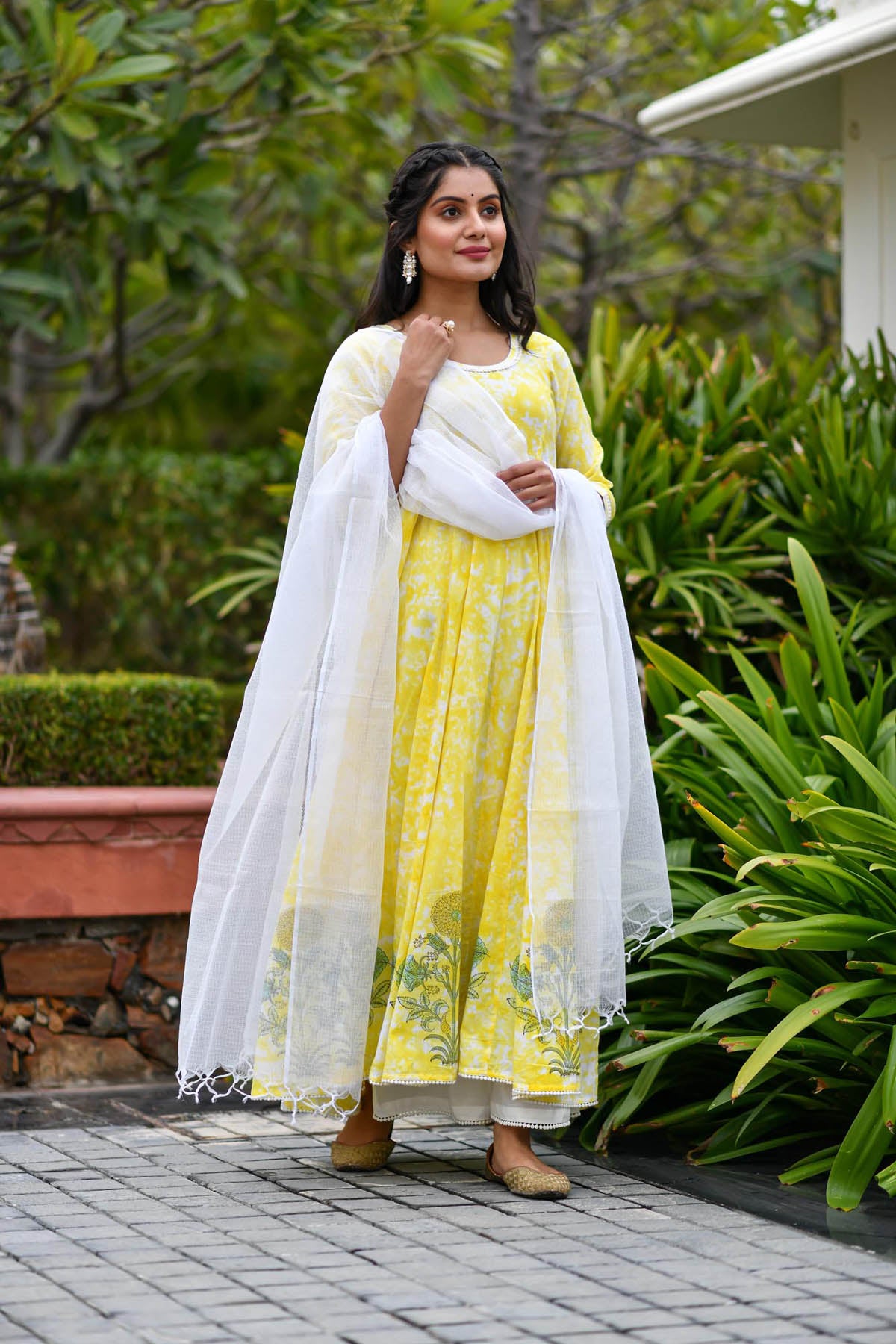 White dress on sale with yellow dupatta