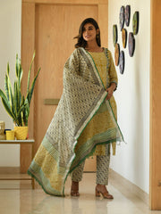 EKAA BLOCK PRINTED KURTA-PANTS & DUPATTA SET
