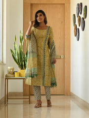 EKAA BLOCK PRINTED KURTA-PANTS & DUPATTA SET