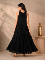 Black sleeveless Flared Dress