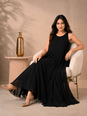 Black sleeveless Flared Dress