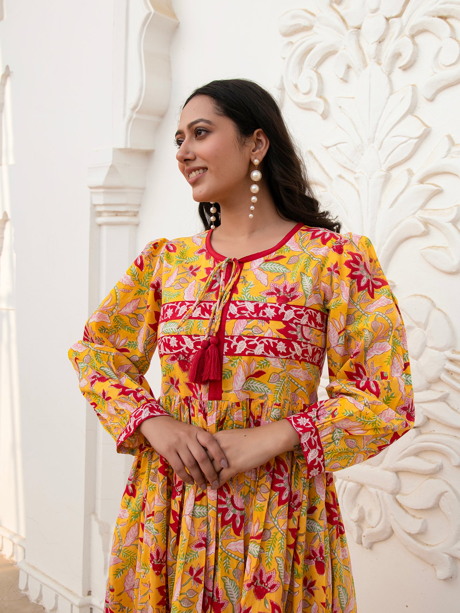 Latest Women Ethnic Wear & Dresses Collection | Mulmul.com