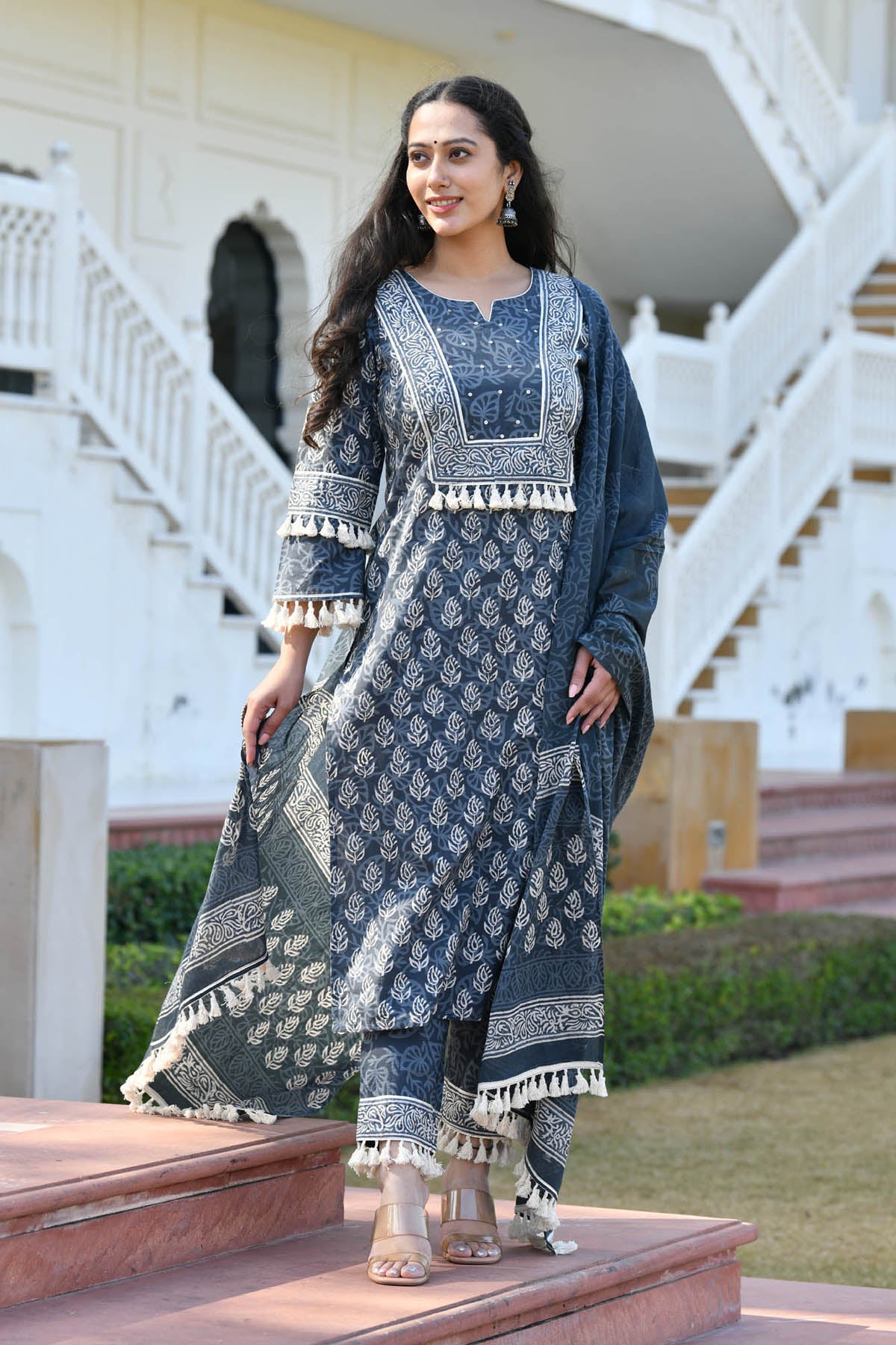 ADHUNA BLOCK PRINTED KURTA-PANTS & DUPATTA SET