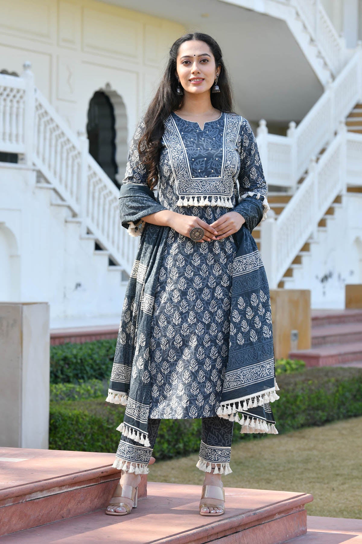ADHUNA BLOCK PRINTED KURTA-PANTS & DUPATTA SET