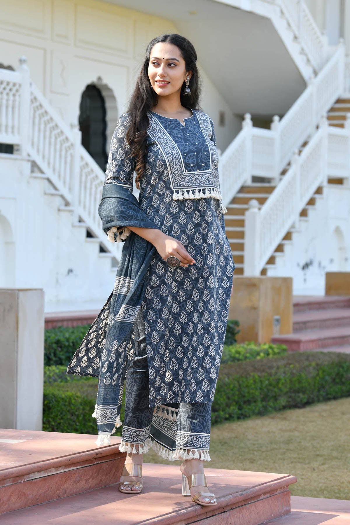 ADHUNA BLOCK PRINTED KURTA-PANTS & DUPATTA SET