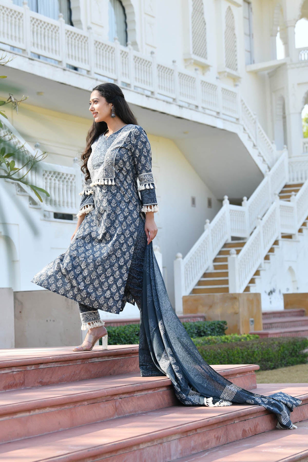 ADHUNA BLOCK PRINTED KURTA-PANTS & DUPATTA SET